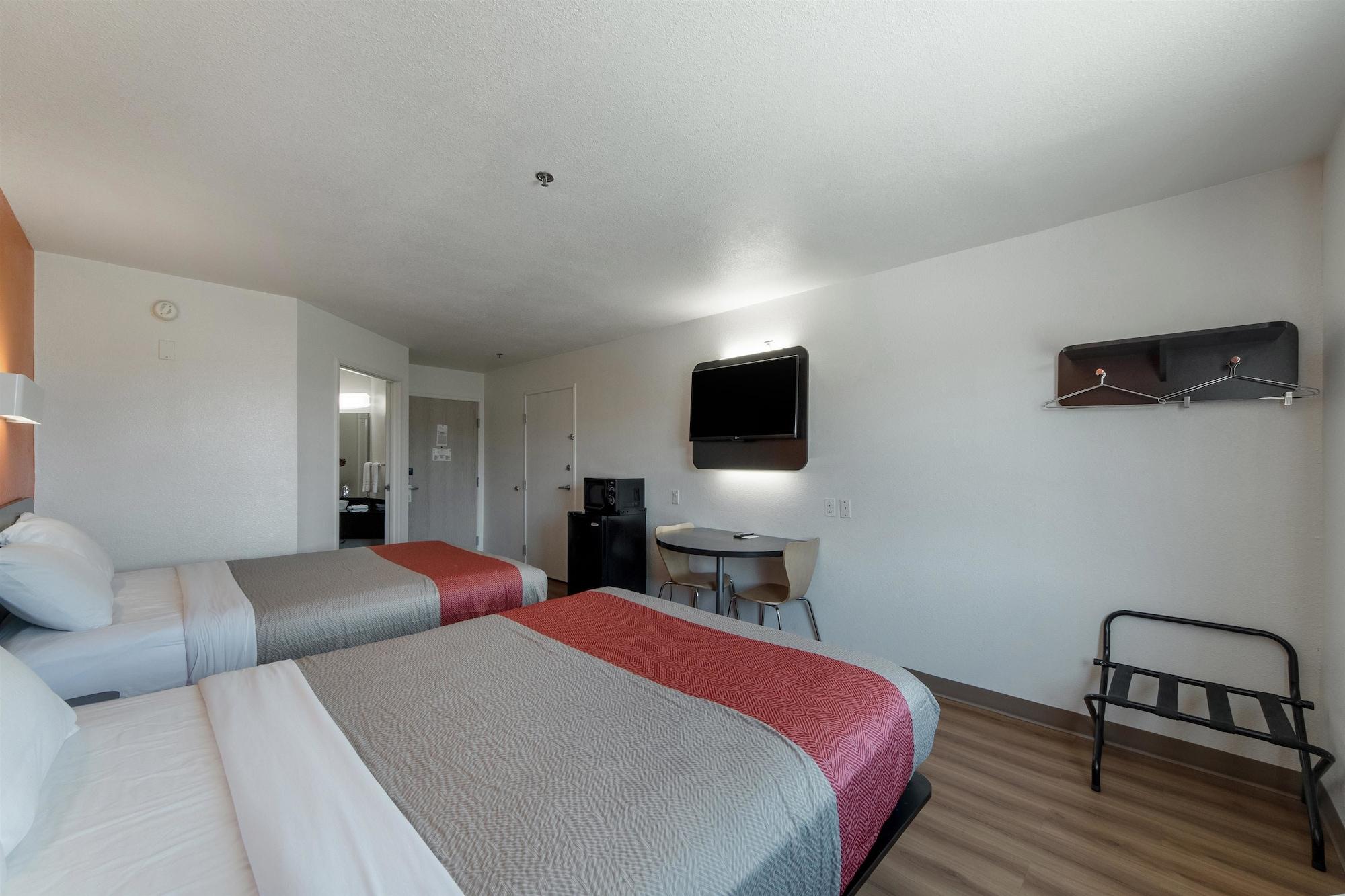 Motel 6-San Antonio, Tx - Downtown - Alamo Dome Экстерьер фото