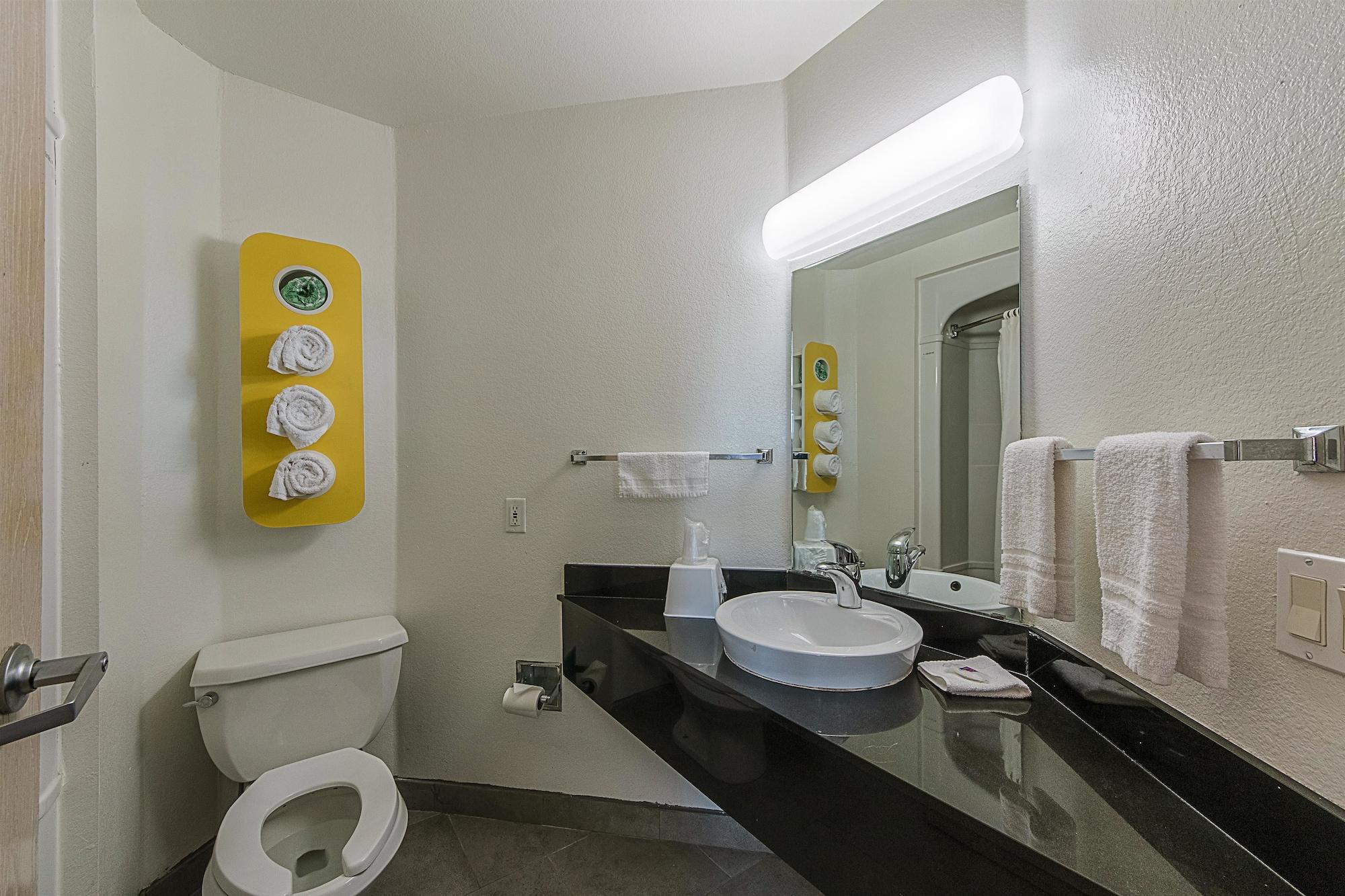 Motel 6-San Antonio, Tx - Downtown - Alamo Dome Экстерьер фото
