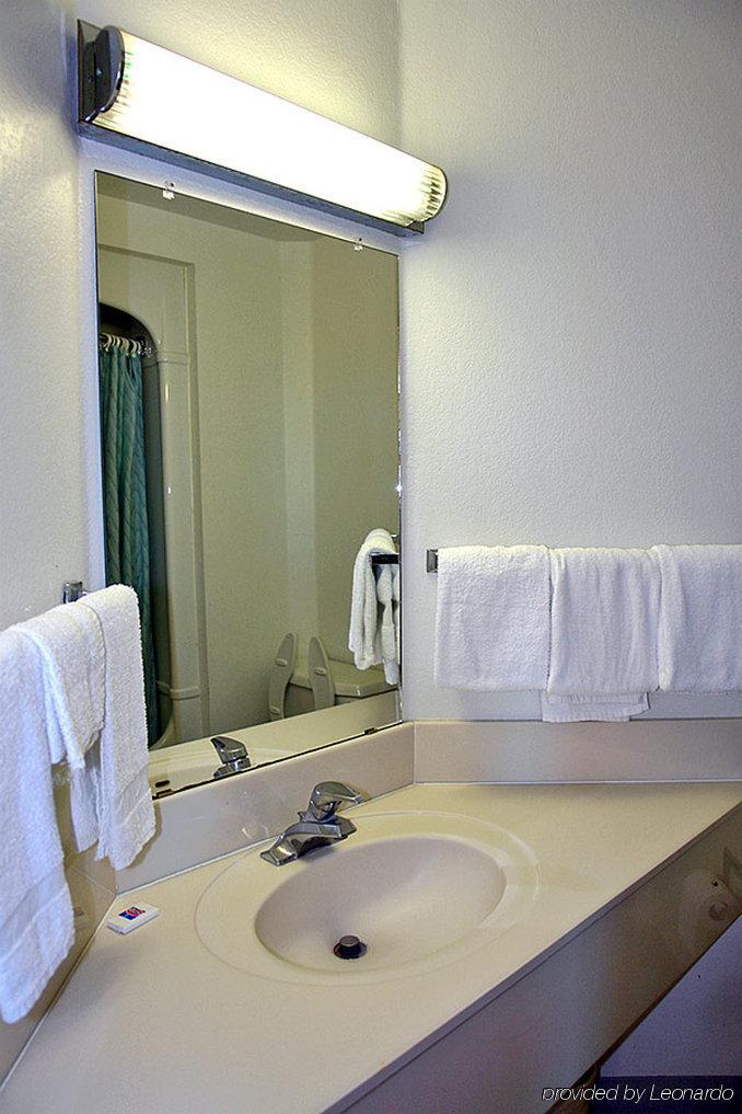 Motel 6-San Antonio, Tx - Downtown - Alamo Dome Экстерьер фото
